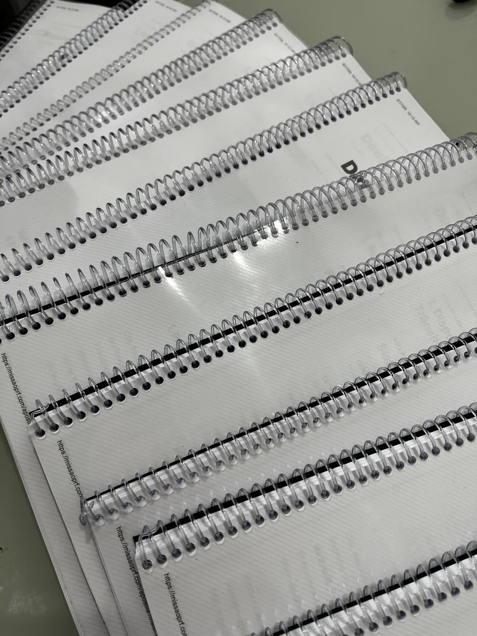 Encadernação com capa transparente